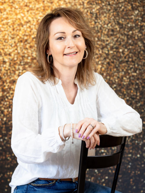 Coiffeur Glanz Langnau Trub Friseur Coiffeursalon Haarstylist Haarschnitt Haarfaerbung Haarstyling Haarpflege Frisur Hochzeitsfrisur Hochsteckfrisur Eveline Habegger