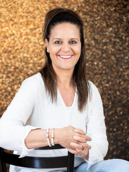 Coiffeur Glanz Langnau Trub Friseur Coiffeursalon Haarstylist Haarschnitt Haarfaerbung Haarstyling Haarpflege Frisur Hochzeitsfrisur Hochsteckfrisur Nicole Gerber