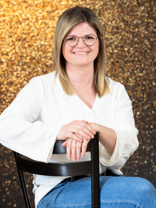 Coiffeur Glanz Langnau Trub Friseur Coiffeursalon Haarstylist Haarschnitt Haarfaerbung Haarstyling Haarpflege Frisur Hochzeitsfrisur Hochsteckfrisur Tanja Jungen
